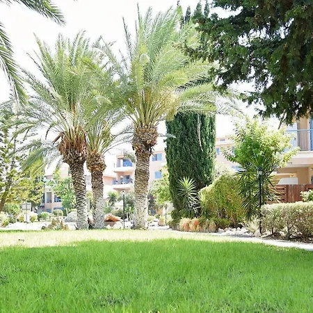 Apartment Holiday Apartment Walking Distance To The Sea
